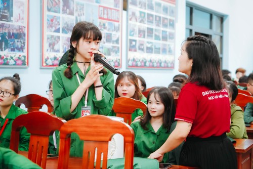Sinh hoạt chuyên đề: kỹ năng truyền thông và ứng xử trên không gian mạng trong thời đại kỷ nguyên số
